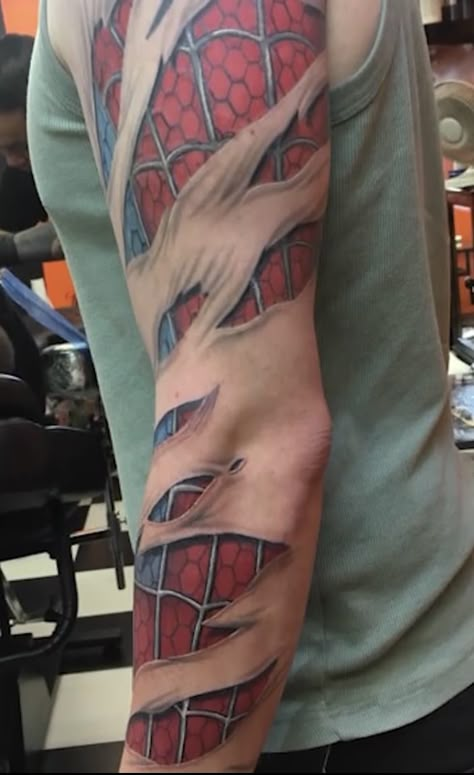 Marvel Sleeve Tattoo For Men, Spiderman Arm Tattoo, Spiderman Leg Tattoo, Batman Back Tattoo, Superhero Tattoos For Men, Spiderman Tattoo Design, Spiderman Tattoo Ideas, Tattoo Spiderman, Spiderman Tattoos