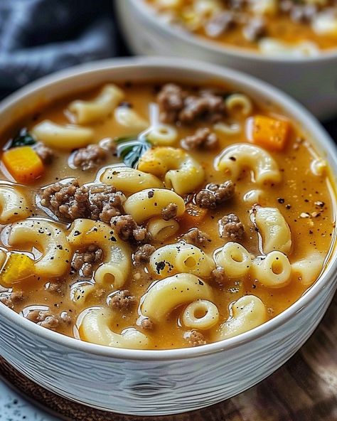 One Pot Cheeseburger Macaroni Soup, Macaroni Cheeseburger Soup, Cozy Meals Comfort Foods, Cheeseburger Macaroni Soup, Hamburger Mac And Cheese, Mac N Cheese Soup, Classic Cheeseburger, Slow Cooker Pasta Recipes, Macaroni Soup