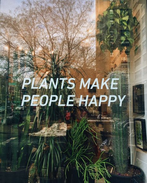 Plants make people happy Make People Happy, Plant Benefits, Plants Are Friends, People Happy, Pretty Plants, Plant Mom, Plant Lady, Plant Life, Green Thumb