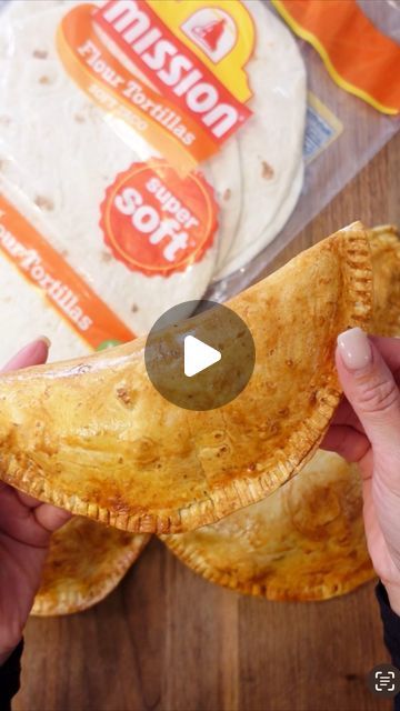 Winny Hayes on Instagram: "#Ad I love using Mission Super Soft Soft Taco Tortillas to make these quick and delicious breakfast empanadas. The texture is so soft and these tortillas are versatile to help everyday meal easier and more enjoyable. You can get really creative with the fillings here; the possibilities are endless!! Check out the link in my bio to learn more about Mission Super Soft Soft Taco Tortillas. @missionfoodsus #MissionByMe #MissionPartner" Filled Tortilla Recipes, Spam Tacos Recipe, Mexican Soft Tacos, Recipes With Flour Tortillas Dinners, Leftover Tortillas Recipes, Tortillas Recipe Ideas, Things To Make With Flour Tortillas, Uses For Tortillas, Easy Tortilla Recipe Meals