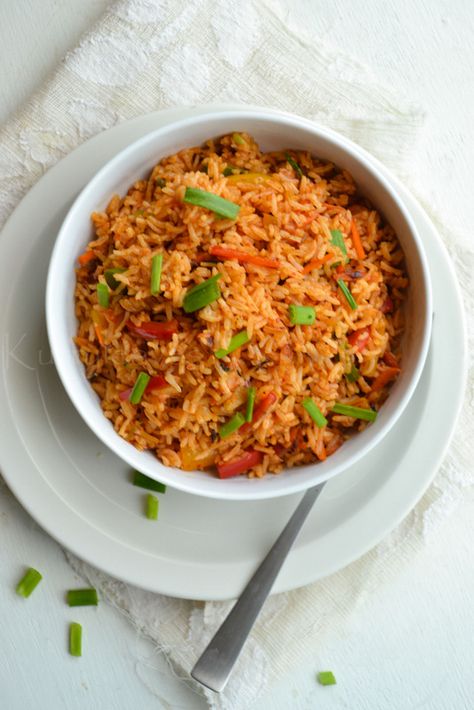 Schezwan Fried Rice Recipe | kurryleaves Schezwan Fried Rice, Veg Fried Rice Recipe, Onion Greens, Maggi Recipes, Schezwan Sauce, Indian Rice Recipes, Rice Food, Rice Dinner, Tastemade Recipes