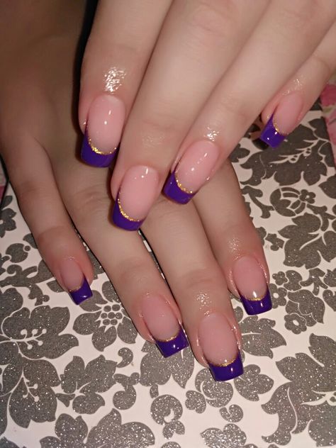 Eggplant French Tip Nails, Dark Purple Nail Designs Prom, Purple Black French Tip Nails, Square Purple French Tip Nails, Purple Minimalist Nails, Purple V French Tip Nails, Light Purple French Tip Nails Square, Purple Nail Designs French Tips, Dark Purple Square Acrylic Nails