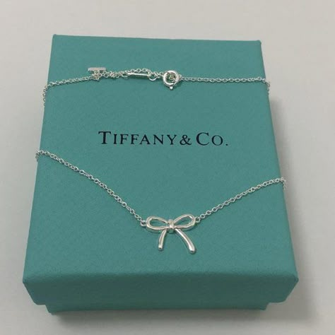 Tiffany Sterling Silver Small Bow Pendant Tiffany And Co Bow Necklace, Tiffany N Co Necklace, Tiffany And Co Jewelry Necklace, Pretty Necklaces Silver, Tiffany Bow Necklace, Collar Tiffany & Co, Tiffany & Co, Necklace Tiffany And Co, Luxury Jewelry Aesthetic