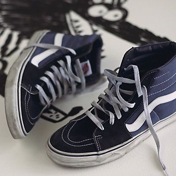 Skater Vans, Vans Outfit, Melissa Shoes, High Top Vans, Sk8 Hi, Style Sneakers, Vans High Top Sneaker, Classic Shoes, Vans Sk8