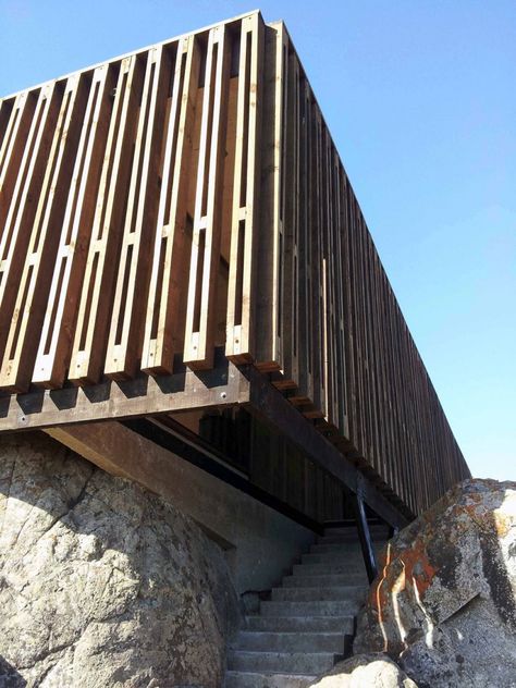 Mirador House Punta De Gallo by Rodrigo Santa María | HomeDSGN, a daily source for inspiration and fresh ideas on interior design and home decoration. Houses Architecture, Modern Architecture Interior, Wood Architecture, Wooden Structure, Wood Cladding, Exterior Cladding, Structure Architecture, Into The Woods, Architecture Exterior