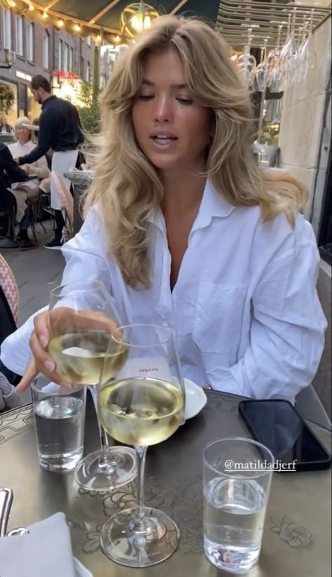 Wine Pictures Instagram, Outfit Inspo For Summer, Matilda Djerf Hair, Wine Pictures, Old Money Hairstyles, Hairstyles Female, Flowy Shirts, Matilda Djerf, Hair Techniques