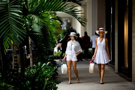 Bal Harbour Miami, Pool Restaurant, Bal Harbour Shops, Model Clothing, Lincoln Road, Miami Outfits, Bal Harbour, Style Goals, Super Rich