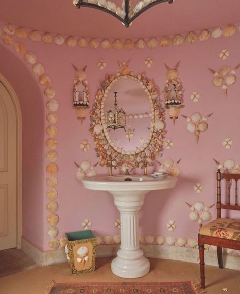 Emma Ainscough on Instagram: “The most glorious bathroom in the Pimlico home of William Thuillier & Alvaro Picardo 🐚🌸. Pure heaven, spotted via the wonderful @molde.shop…” Pink Mermaid Bathroom, Eltham Palace Bathroom, Instagram Decor, Rococo Art, Countryside Style, Seashell Wreath, Amber Interiors, Deco Boheme, World Of Interiors