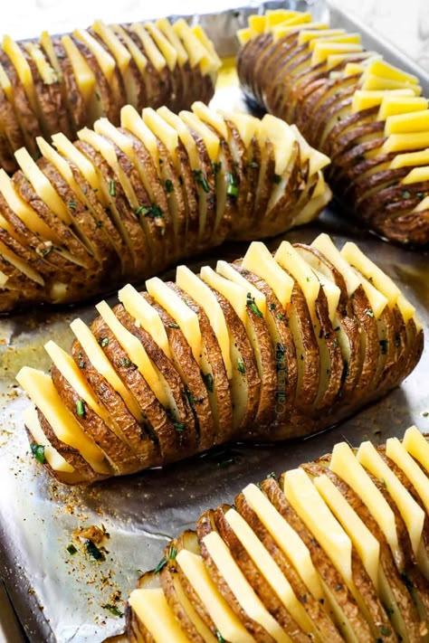 Yukon Gold Potato Hasselback, Hasselback Potatoes Recipes, Hasselback Potatoes In Air Fryer, Hatchback Potatoes, Hasselback Potatoes Baked, Hassleback Potatoes Oven, Potato Recipes Hasselback, Hasselback Potato Recipes, Hasselback Potatoes Easy