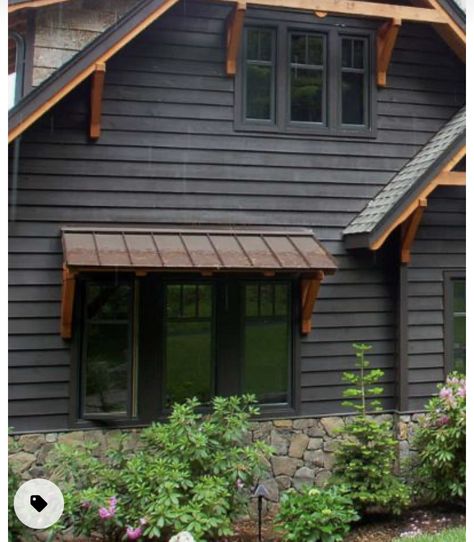 House Siding Ideas Exterior, Cedar Clapboard Siding, Cedar Siding Exterior, Wood Siding House, House Siding Ideas, Outdoor Siding, Exterior Siding Options, Small Lake Houses, Small House Exteriors