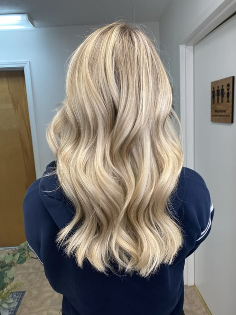 Lightened Hair, Warm Blonde Hair, Blonde Hair Goals, Perfect Blonde Hair, Bright Blonde Hair, Summer Blonde Hair, Summer Blonde, Dyed Blonde Hair, Fall Blonde