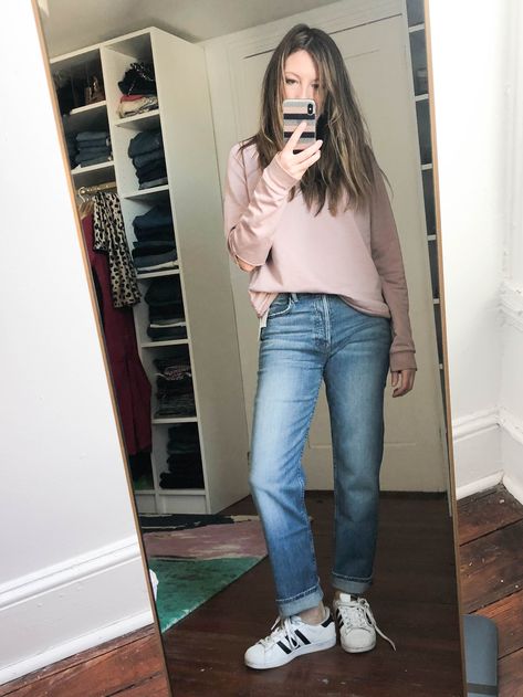 BYE, SKINNIES. TRY ON ADVENTURES WITH BOOTCUT (& STRAIGHT LEG) JEANS | Are skinny jeans out? Hmm...We'll see. We're trying straight leg & bootcut jeans from our fav brands — AG, rag & bone, FRAME, MOTHER #DressingRoomSelfies #TheMomEditStyle #TheMomEditJeans #MomJeans #SkinnyJeans #BoyfriendJeans #GirlfriendJeans #BestBootcutJeans #JeansForCurves #DistressedJeans #HighWaistedJeans #HighRiseDenim #MotherDenim #RagBoneJeans #FrameJeansOutfit #KarolinaJeans #AGJeans #AnkleJeans #StraightLegJeans Bootcut Jeans Sneakers Outfit, Nike Fall Outfit, Best Bootcut Jeans, Jeans And Sneakers Outfit, Bootcut Jeans Outfit, Outfit Petite, Straight Leg Jeans Outfits, Olive Green Top, Tennis Shoes Outfit