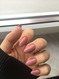 Oval Nails Designs, Pointy Nails, Almond Acrylic Nails, Disney Nails, Oval Nails, Pastel Nails, Minimalist Nails, Fancy Nails, Short Acrylic Nails