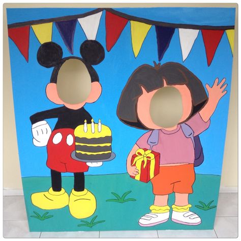 Cardboard Cutouts Diy, Dora Drawing, Mouse Themed Party, Mickey Mouse Birthday Party Ideas, Face In Hole, Photo Cutout, Funny Postcards, Book Week Costume, Photos Booth