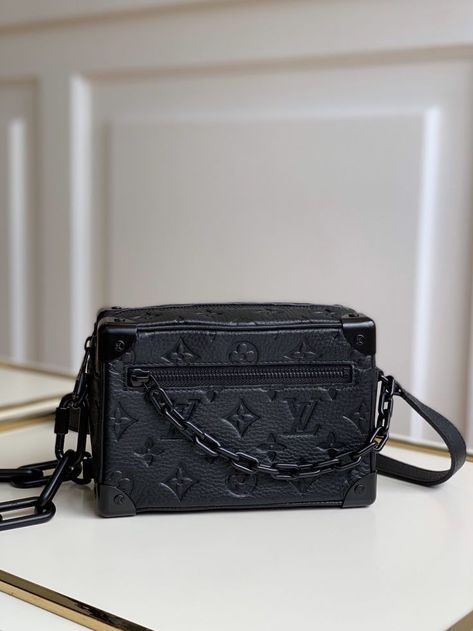 Lv Crossbody Bag Men, Lv Trunk Bag, Lv Sling Bag For Men, Lv Soft Trunk, Lv Sling Bag, Lv Virgil Abloh, Luis Viton, Black Louis Vuitton Bag, Louis Vuitton Mens Bag