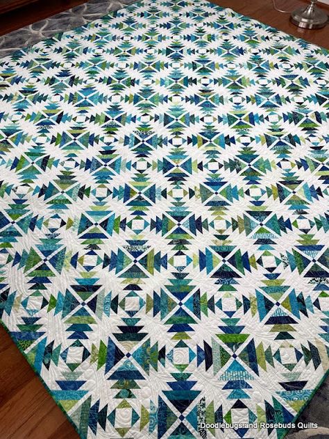 Pineapple Quilt Pattern Free, Pineapple Quilt Block Tutorial, Pineapple Block Quilt Pattern, Accuquilt Projects Ideas, Pineapple Quilts Ideas, Pineapple Blossom Quilt Pattern Free, Pineapple Block Quilt, Paper Pieced Quilts, Pineapple Quilt Pattern Creative Grids