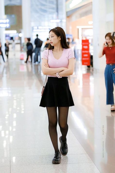 Airport Fashion Kpop, Blackpink Outfits, Rok Mini, Jennie Kim, 가을 패션, Airport Style, Blackpink Fashion, Kpop Outfits, Korean Outfits