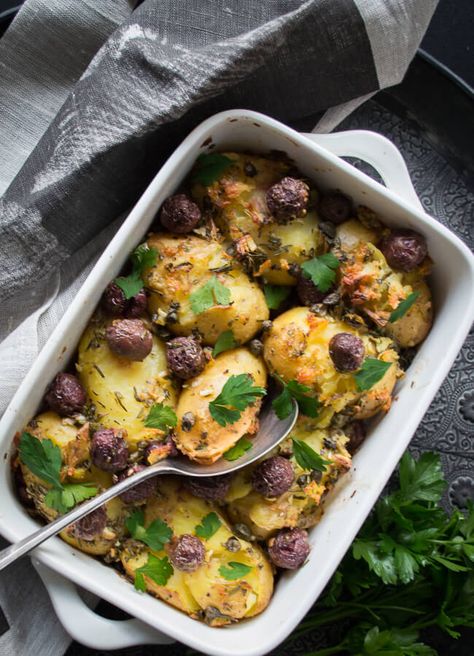 Well Nourished | Mediterranean Potato Bake Baked Dinners, Recipes Whole Foods, Recipes Sides, Paleo Side Dishes, Potato Bake, Baked Dinner, Clean Eating Dinner, Feeding A Crowd, Food For A Crowd