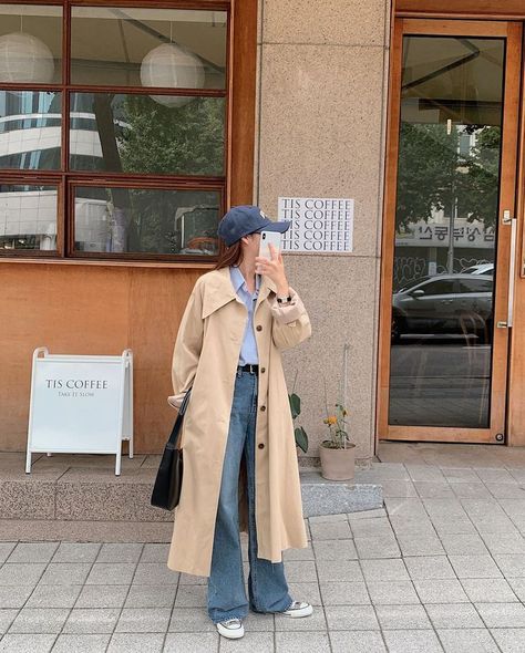 Trench Coat Korean Outfit, Seoul Autumn Outfit, Korean Trench Coat Outfit, Japan November Outfit, Japan Outfit Ideas Spring, Japan Spring Outfit Travel, Korea Spring Fashion, Korean Autumn Outfit, Japan Autumn Outfit