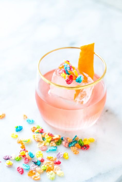 Gin Punch Recipe, Clarified Milk Punch, Milk Punch Recipe, Milk Punch, Fruity Pebbles Cereal, Pebbles Cereal, Breakfast Cocktails, Craft Cocktail Recipe, Pretty Cocktails