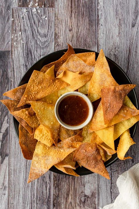 Buffalo Tuna, Chips In The Air Fryer, Deep Fried Wontons, Baked Wontons, Tuna Dip, Rangoon Dip, Wonton Chips, Air Fryer Easy, Crab Rangoon Dip