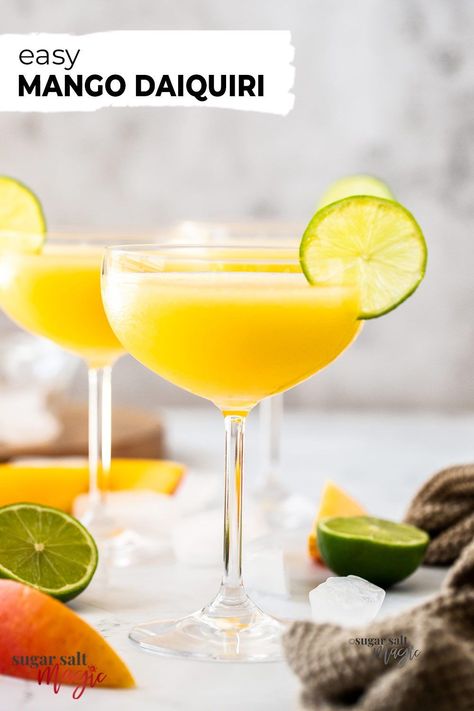 Mango Daiquiri Recipe, Classic Daiquiri, Mango Thai, Mango Daiquiri, Mango Cocktail, Mango Rum, Daiquiri Recipe, Coctails Recipes, Colorful Drinks