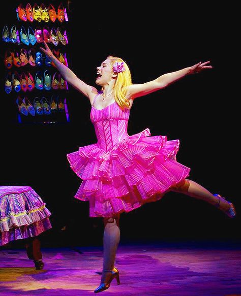 POP-U-LAR <<<< I'm like the opposite of this song but I can't, stop. listening. On Stage, Pink Dress, Broadway, Wicked, Dancing, Deviantart, Pink