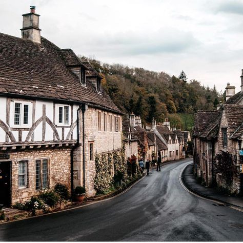 Pinterest: Maggie875 Pretty Cities, Grassland Habitat, Castles To Visit, Castle Combe, English Village, Stately Home, Jan 1, English Cottage, My Trip