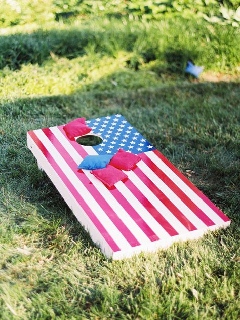 July Wedding Ideas, Fourth Of July Wedding, Bbq Wedding Reception, Backyard Wedding Reception, Bbq Corn, Ideas For Backyard, 4th Of July Cake, Fourth Of July Decorations, Wedding Backyard Reception