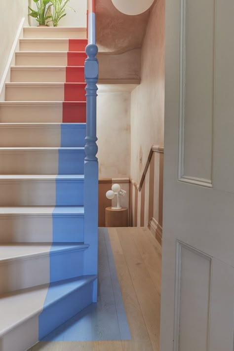 SPACE — Studio Rhonda Color Stairs, Red Stairs, Upstairs Lounge, Painted Staircases, London Townhouse, Metal Stairs, Stair Landing, Christmas Picture, Painted Stairs