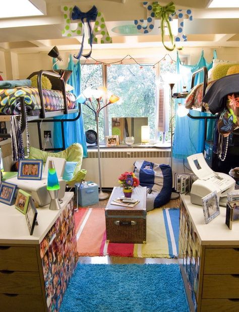 20 Amazing Penn State Dorm Rooms for Dorm Decor Inspiration Penn State Dorm, Dorm Layout, Dream Dorm, Dorm Sweet Dorm, Dorm Inspiration, College Living, Cool Dorm Rooms, Cute Dorm Rooms, Dorm Living