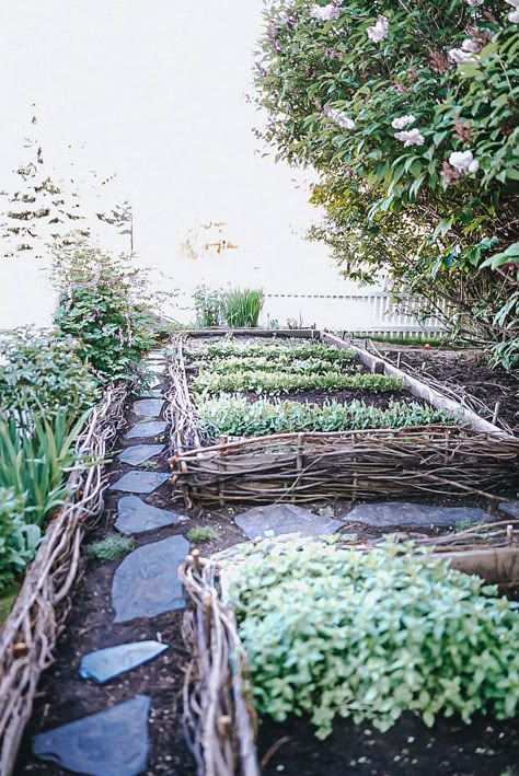 Stick Retaining Wall, Brick In Garden Ideas, Wattle Fence, Woodland Trail, Rustic Garden Ideas, Diy Steps, Potager Garden, Cottage Garden Design, Magical Garden