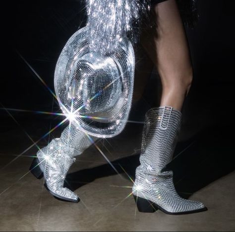 Chrome Cowboy Hat, Sparkle Cowgirl Aesthetic, Disco Core Aesthetic, Space Cowboy Aesthetic Outfits, Glitter Cowboy Aesthetic, Beyonce Cowboy Hat, Disco Cowboy Aesthetic, Glitter Cowgirl Aesthetic, Silver Rave Outfit