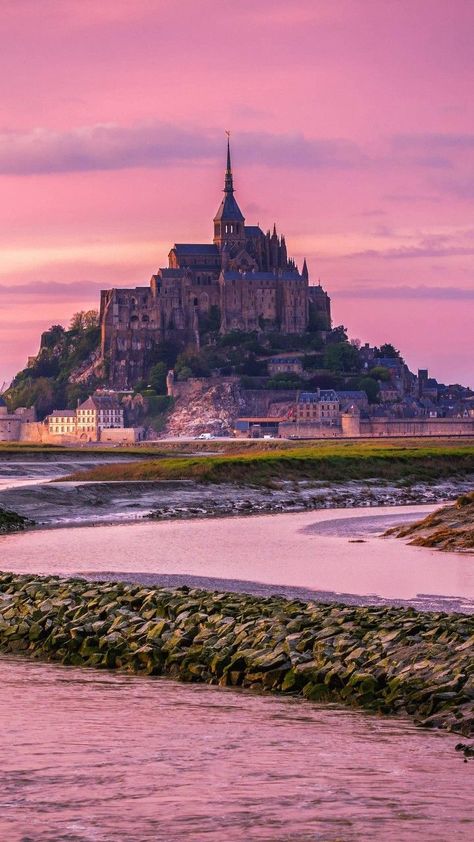 Mt St Michel, Mont Saint Michel France, Fairytale Town, Powerful Witch, Castle Painting, Protection Spell, Paris France Travel, Fairy Queen, San Michele