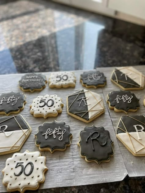 50th Birthday Cookies For Men, 60th Cookies, Wine Cookies, Moms 50th Birthday, Sugar Cookie Icing, Bakers Gonna Bake, 55th Birthday, Man Cookies, 28th Birthday