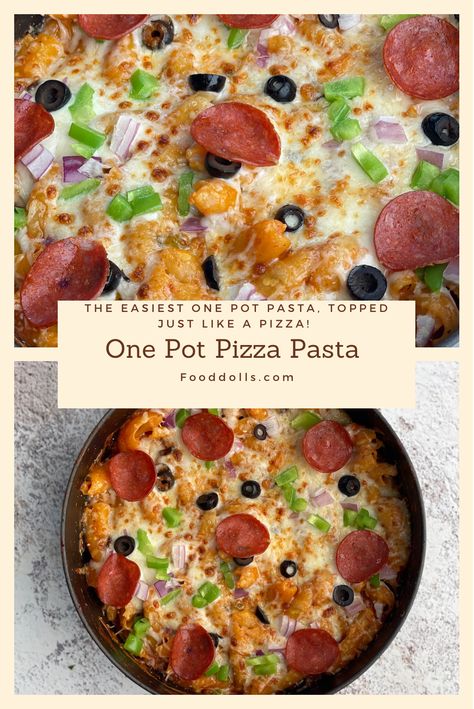 This one pot pasta is so easy and topped just like a pizza! Customize it with all your favorite toppings! One Pot Pizza Pasta, Creamy Cheesy Pasta, Pizza Pasta Recipe, Pizza Pasta Bake, Food Dolls, Cheesy Pasta, Vegetarian Entrees, Pasta Sauces, School Night