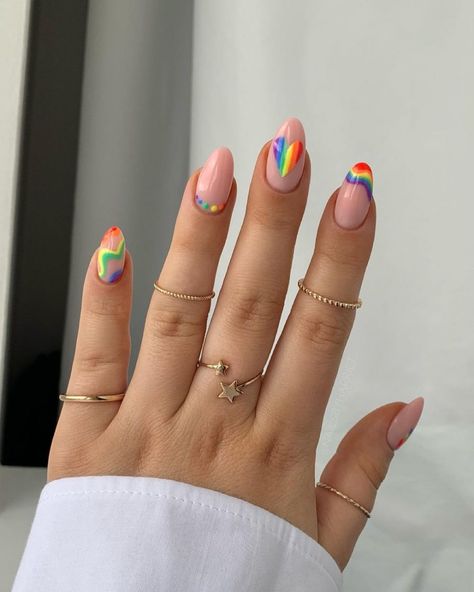 Bright Nail Art, Rainbow Nails Design, Rainbow Nail Art, Summer Nail Polish, Nail Colors Winter, Short Almond, Rainbow Nails, Summer Nails Colors, Nail Polish Designs