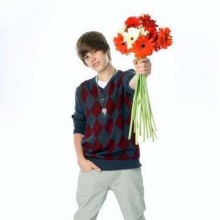 I WISH!!!!! Justin Bieber 2009, Justin Bieber My World, Justin Bieber Photoshoot, Justin Bieber Baby, Justin Bieber Funny, Justin Bieber Images, Giving Flowers, Funny Poses, Justin Bieber Pictures