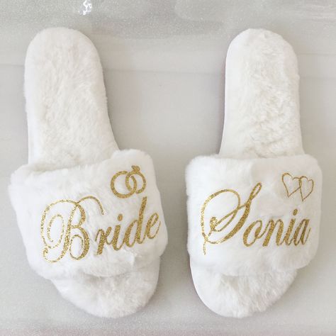 Wedding Guests Favors, Gifts For Wedding Guests, Wedding Doorgift, Fleece Slippers, Bridesmaid Slippers, Personalized Slippers, Bride Slippers, Hen Party Gifts, Gifts For Wedding