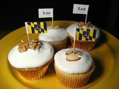 Lord & Lady Baltimore Cupcake Recipes - Preakness viewing party perfection! Preakness Party, Christmas Themed Desserts, Derby Party Food, Kentucky Derby Party Food, Preakness Stakes, Delicious Deserts, Kentucky Derby Party, Preakness, Party Desserts