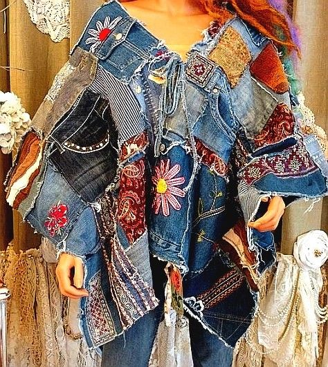 Denim Patchwork Jacket, Fashion Cowgirl, Denim Tie, Chic Jacket, Quilt Dress, Boho Jeans, Boho Denim, Denim Projects, Denim Inspiration