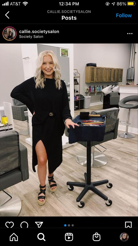 Hairdresser All Black Outfit, Cosmetology Black Outfits, Hairstylist Outfits For Work Summer All Black, Hair Stylist Outfit Black, All Black Hairdresser Outfits, Cosmetology Interview Outfit, Black Outfits Cosmetology, Hair Dresser Outfits Stylists, Cosmetology Work Outfits