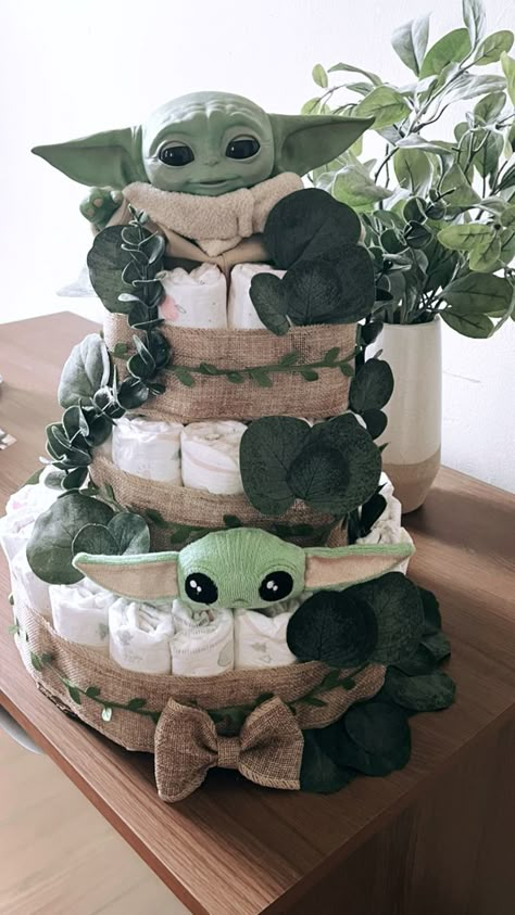 Baby Yoda Centerpieces Diy, Star Wars Diaper Cake, Star Wars Themed Baby Shower Ideas, Baby Yoda Nursery, Grogu Baby Shower Theme, Baby Yoda Baby Shower Theme, Baby Yoda Baby Shower Ideas, Star Wars Baby Shower Ideas, Baby Yoda Cake