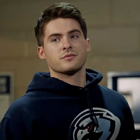 Cody Christian Icon, Cody Allen, Keanu Reeves Interview, Mike Montgomery, Shawn Mendes Shirtless, Theo Raeken, Hair Barber, Gay Dads, Cody Christian