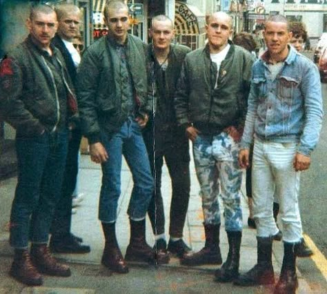 Skinheads 70-80s Irish Punk, Skinhead Boots, Skinhead Fashion, Teddy Boys, Youth Culture, Boys Boots, Punk Fashion, Outfits Casuales, Dr. Martens