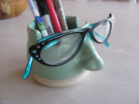 Pencil Cup Eyeglass Holder Ceramic Pottery by SharsArtPottery Ceramic Pencil Holder Ideas, Pottery Glasses Holder, Ceramic Glasses Holder, Pottery Pencil Holder, Clay Glasses Holder, Pottery Eyeglass Holder, Pottery Makeup Brush Holder, Ceramic Pencil Holder, Eye Glass Holder