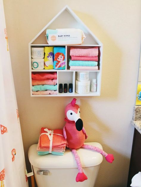 Potty Training Bathroom Setup, Potty Training Girls 2 Year, Potty Training Girls Age 3, Potty Training While Traveling, Tips For Potty Training Girls Toddlers, Potty Training Toilet, Easy Potty Training, Potty Training Girls, Kids Potty