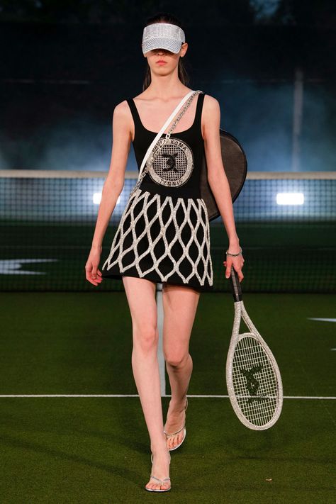 LOOKBOOK: DAVID KOMA Spring Summer 2021 Collection Tennis Fashion Editorial, Mode Tennis, Tennis Fashion, David Koma, Sport Chic, Tennis Clothes, Casual Street Style, Vogue Paris, London Fashion Week