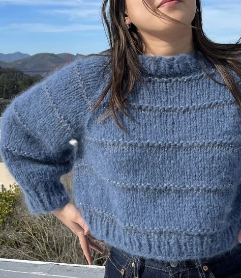 knitted blue raglan made with alpaca yarn and sequin mohair yarn Blue Knit Sweater Outfit, Blue Sweater Outfit, Blue Knitted Sweater, Diy Cardigan, Knit Sweater Outfit, Diy Sweater, Striped Knitted Sweater, Yarn Sweater, Mohair Knit