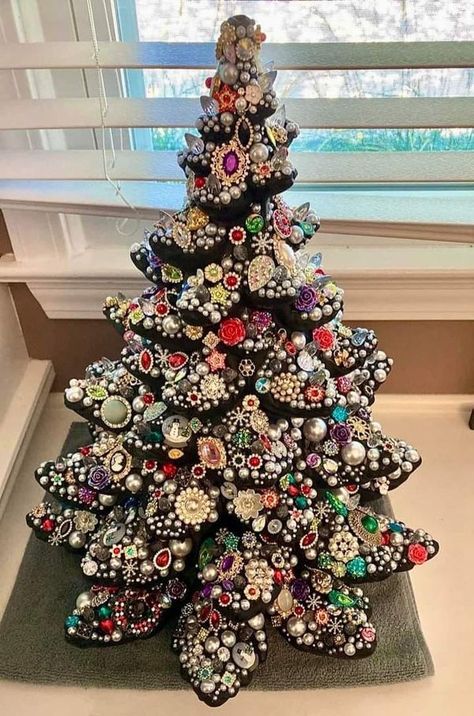 Old Time Christmas, Sequin Ornaments, Jeweled Christmas Trees, Ceramic Tree, Jeweled Christmas, Bells Christmas, Jewelry Christmas Tree, Junk Jewelry, Christmas Memories